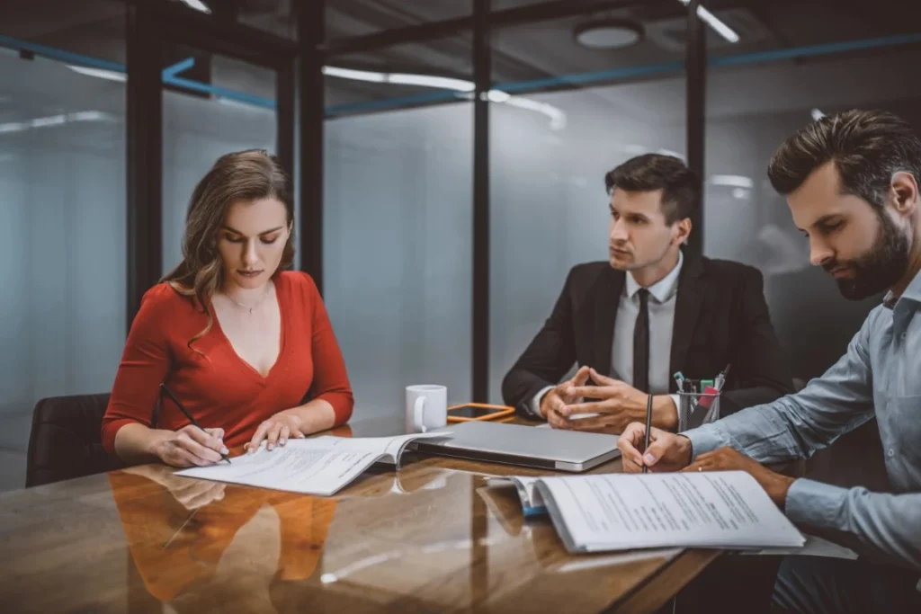 Divorce Mediation vs. Litigation: Which Is Right for You?